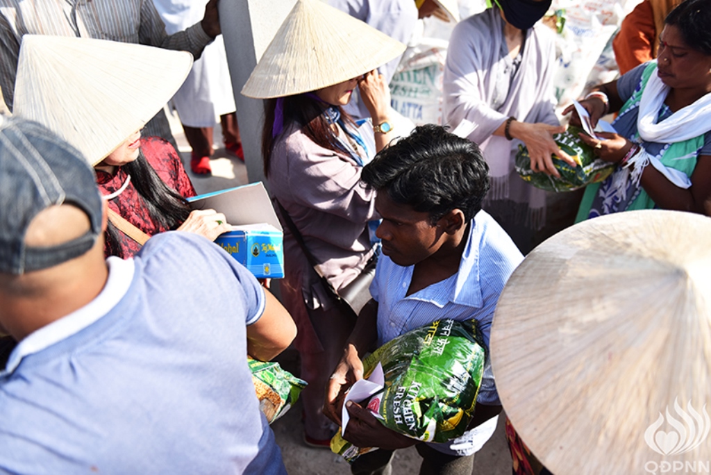 Quỹ Đạo Phật Ngày Nay - Tổng Kết Chương Trình Trao Quà Từ Thiện Và Cúng Dường Trai Tăng Tại Ấn Độ (C103)