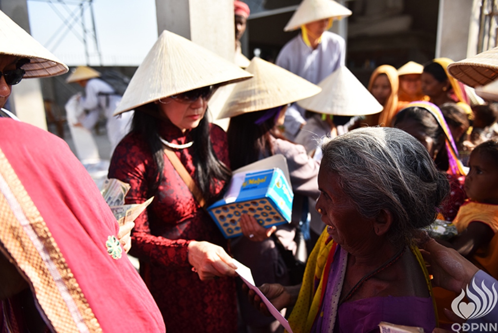 Quỹ Đạo Phật Ngày Nay - Tổng Kết Chương Trình Trao Quà Từ Thiện Và Cúng Dường Trai Tăng Tại Ấn Độ (C103)