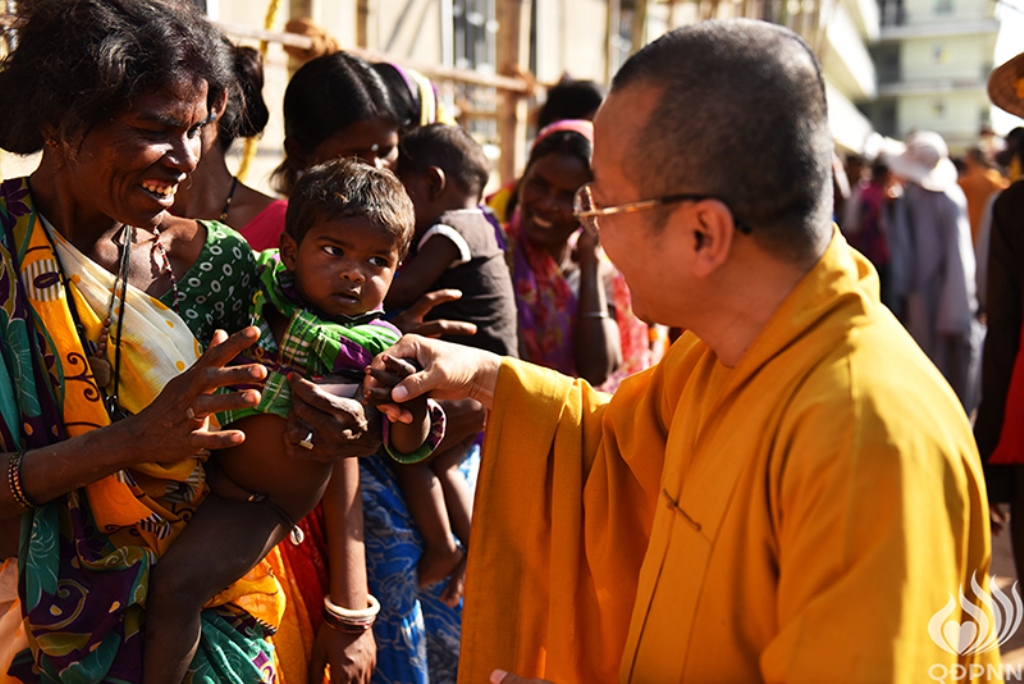 Quỹ Đạo Phật Ngày Nay - Tổng Kết Chương Trình Trao Quà Từ Thiện Và Cúng Dường Trai Tăng Tại Ấn Độ (C103)