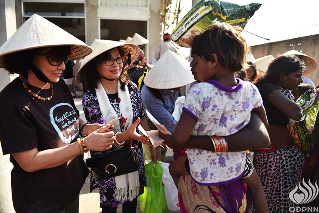 Quỹ Đạo Phật Ngày Nay - Tổng Kết Chương Trình Trao Quà Từ Thiện Và Cúng Dường Trai Tăng Tại Ấn Độ (C103)