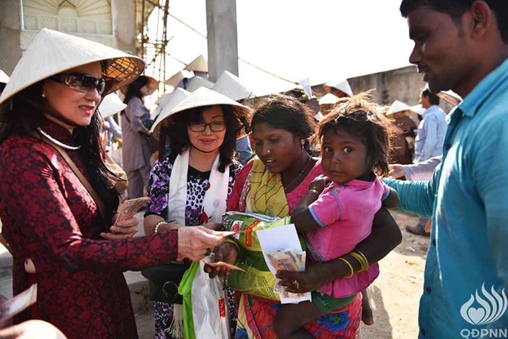 Quỹ Đạo Phật Ngày Nay - Tổng Kết Chương Trình Trao Quà Từ Thiện Và Cúng Dường Trai Tăng Tại Ấn Độ (C103)