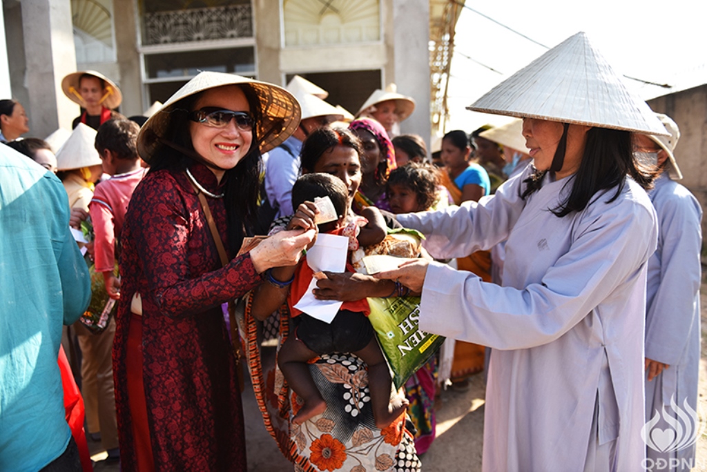 Quỹ Đạo Phật Ngày Nay - Tổng Kết Chương Trình Trao Quà Từ Thiện Và Cúng Dường Trai Tăng Tại Ấn Độ (C103)