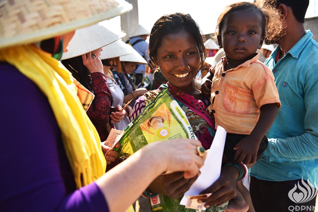 Quỹ Đạo Phật Ngày Nay - Tổng Kết Chương Trình Trao Quà Từ Thiện Và Cúng Dường Trai Tăng Tại Ấn Độ (C103)