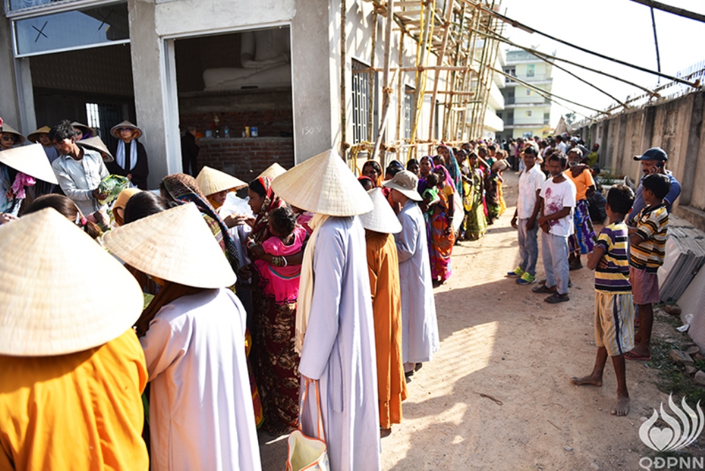 Quỹ Đạo Phật Ngày Nay - Tổng Kết Chương Trình Trao Quà Từ Thiện Và Cúng Dường Trai Tăng Tại Ấn Độ (C103)