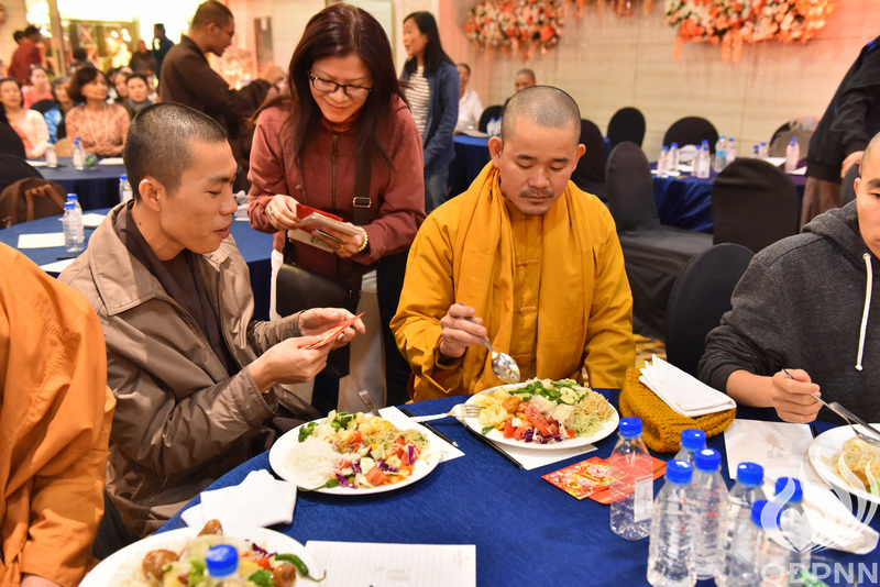Quỹ Đạo Phật Ngày Nay - Tổng Kết Chương Trình Trao Quà Từ Thiện Và Cúng Dường Trai Tăng Tại Ấn Độ (C103)