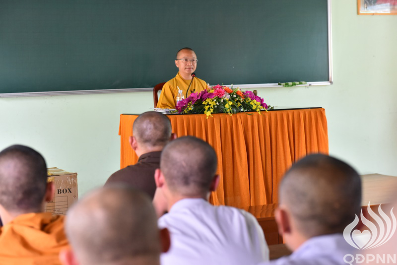 Quỹ Đạo Phật Ngày Nay Cúng Dường Tăng Ni Tại Trường Trung Cấp Phật Học Tại Vĩnh Long (C98)