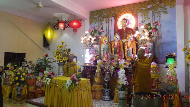 Thượng tọa Thích Nhật Từ thuyết giảng tại Khánh Hòa.