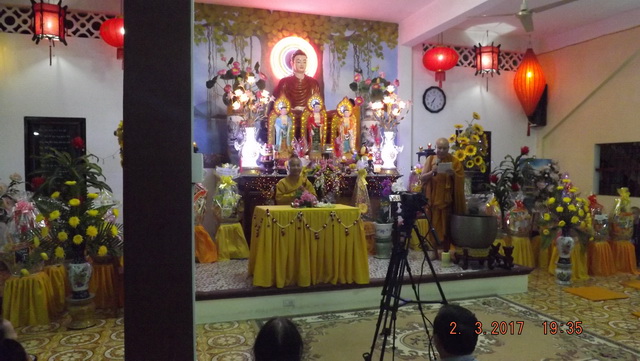 Thượng tọa Thích Nhật Từ thuyết giảng tại Khánh Hòa.