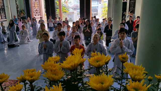 Lễ chùa đầu năm