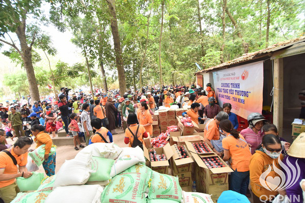 Quỹ Đạo Phật Ngày Nay: Tổng kết chương trình “Trao tặng yêu thương” đợt 2  tại hồ  Dầu Tiếng Tây Ninh (C100)