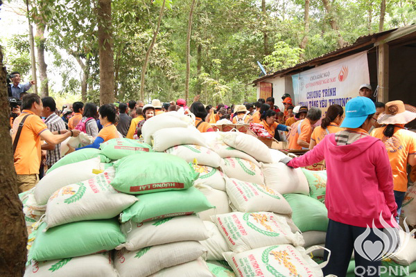 Quỹ Đạo Phật Ngày Nay: Tổng kết chương trình “Trao tặng yêu thương” đợt 2  tại hồ  Dầu Tiếng Tây Ninh (C100)