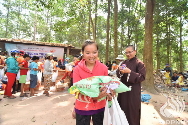 Quỹ Đạo Phật Ngày Nay: Tổng kết chương trình “Trao tặng yêu thương” đợt 2  tại hồ  Dầu Tiếng Tây Ninh (C100)
