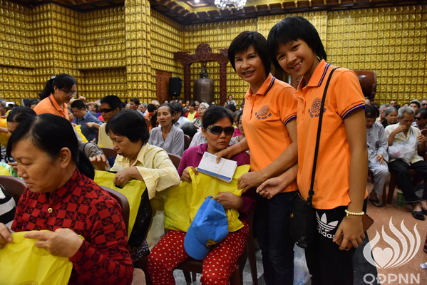 Quỹ Đạo Phật Ngày Nay - Tổng Kết Chương Trình  Trao Tặng Yêu Thương Cho Người Khiếm Thị C104