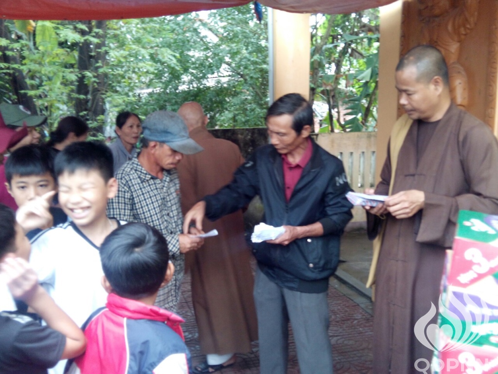 Quỹ Đạo Phật Ngày Nay - Tổng kết chương trình Quà Tết Yêu Thương - Đợt 2 tại TP. Hồ Chí Minh, Hà Tĩnh, Quảng Ngãi (C95)