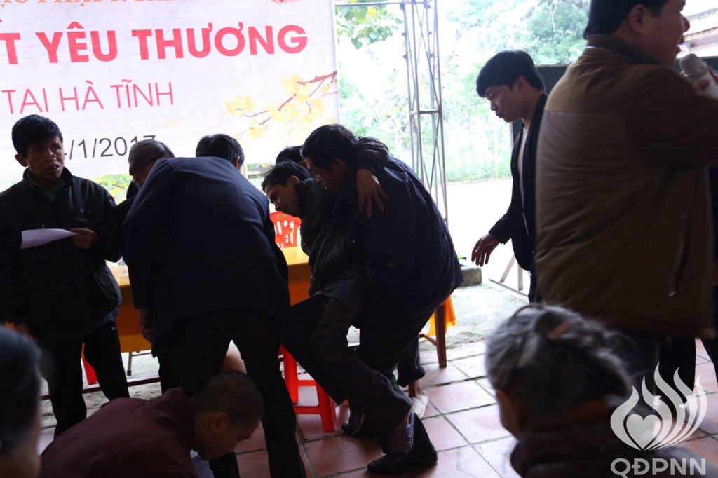 Quỹ Đạo Phật Ngày Nay - Tổng kết chương trình Quà Tết Yêu Thương - Đợt 2 tại TP. Hồ Chí Minh, Hà Tĩnh, Quảng Ngãi (C95)