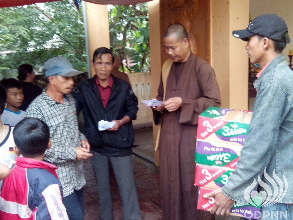 Quỹ Đạo Phật Ngày Nay - Tổng kết chương trình Quà Tết Yêu Thương - Đợt 2 tại TP. Hồ Chí Minh, Hà Tĩnh, Quảng Ngãi (C95)