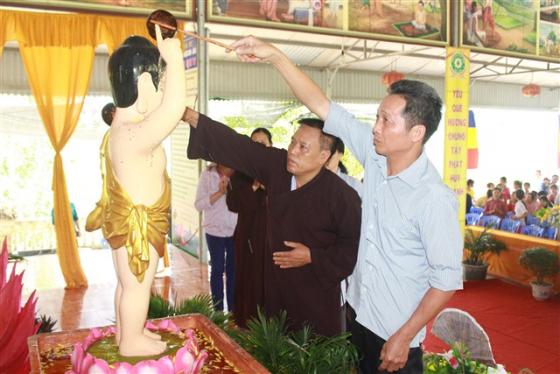 Đón mừng Phật Đản PL. 2561 tại chùa Lễ Động-Triệu Sơn
