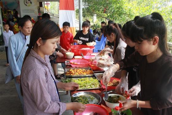 Đón mừng Phật Đản PL. 2561 tại chùa Lễ Động-Triệu Sơn