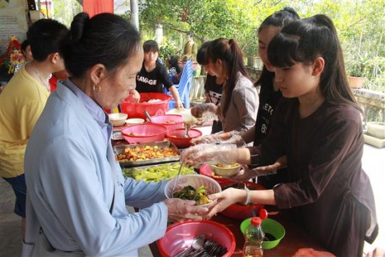 Đón mừng Phật Đản PL. 2561 tại chùa Lễ Động-Triệu Sơn