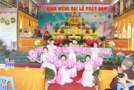 Đón mừng Phật Đản PL. 2561 tại chùa Lễ Động-Triệu Sơn