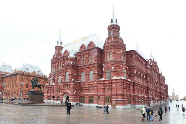 Hòa thượng Thích Thái Siêu giảng pháp tại chùa Thảo đường Moscow