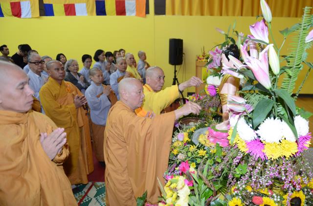 Đại Lễ Phật Đản Tại Niệm Phật Đường Fremont, Hoa Kỳ