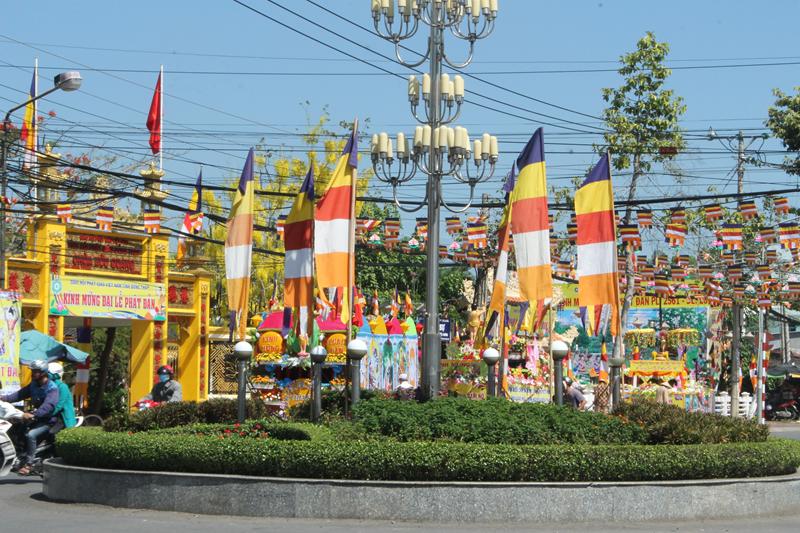 Đồng Tháp sẵn sàng cho Đại Lễ Phật Đản PL. 2561