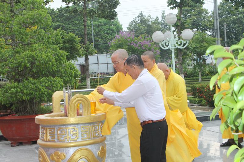 Phật Đản tại Đồng Tháp với việc làm hữu ích