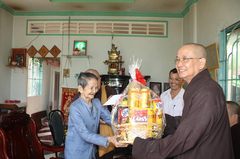 Phật Đản tại Đồng Tháp với việc làm hữu ích