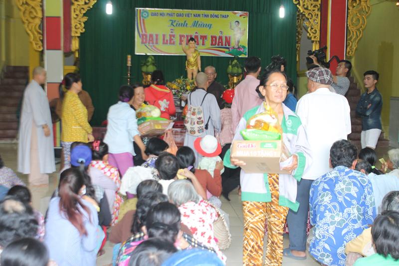 Phật Đản tại Đồng Tháp với việc làm hữu ích
