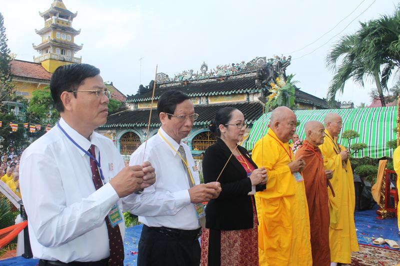 Trang nghiêm Đại lễ Phật đản PL. 2561 tại Đồng Tháp