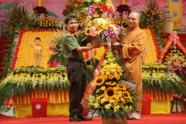 Thái Bình: Phật giáo Tiền Hải kính mừng Phật đản