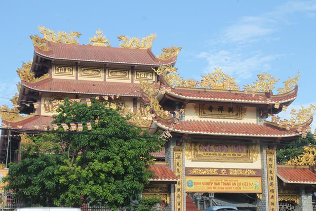 Đồng Tháp: Khai giảng an cư kiết hạ cho 304 chúng nội tự Chùa Hưng Thiền