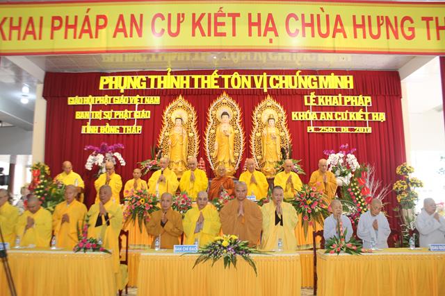 Đồng Tháp: Khai giảng an cư kiết hạ cho 304 chúng nội tự Chùa Hưng Thiền