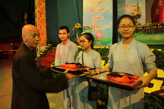 Thái Bình: Thanh niên Phật tử thi giáo lý dịp Phật đản