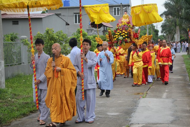 Thái Bình: Phật đản về với chùa Văn Môn