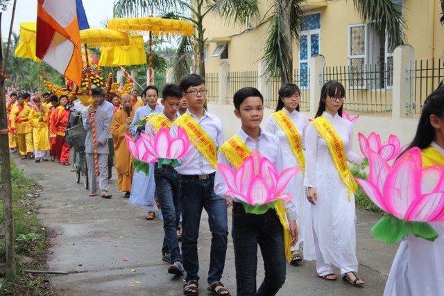Thái Bình: Phật đản về với chùa Văn Môn
