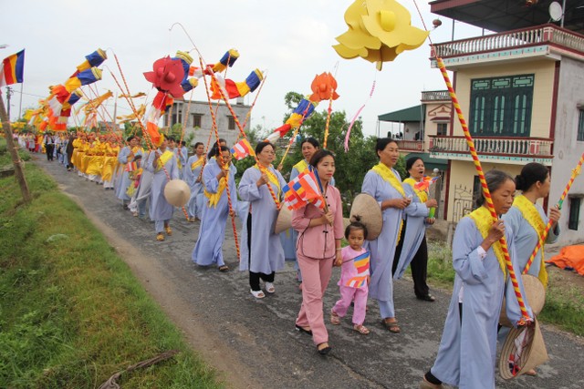 Thái Bình: Phật đản về với chùa Văn Môn