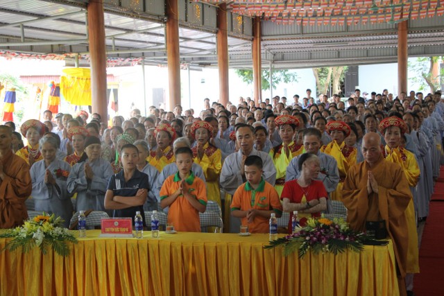 Thái Bình: Phật đản về với chùa Văn Môn