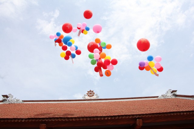 Thái Bình: Phật đản về với chùa Văn Môn