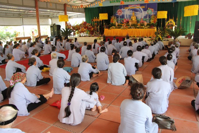 Thái Bình: Phật đản về với chùa Văn Môn