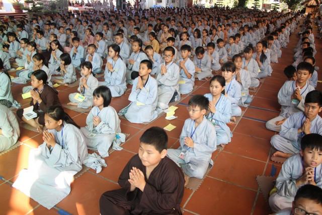Thái Bình: SC.Hương Nhũ thuyết giảng tại Khóa tu sen hồng