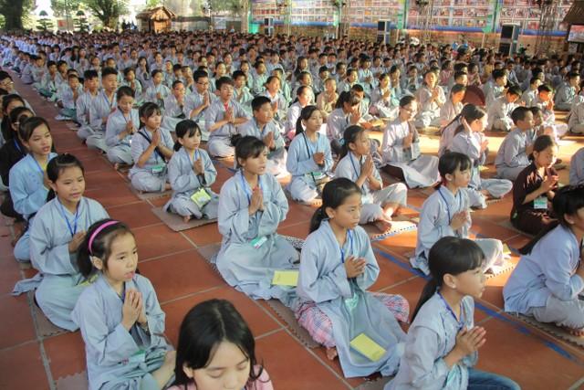 Thái Bình: SC.Hương Nhũ thuyết giảng tại Khóa tu sen hồng