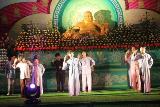 Thái Bình: SC.Hương Nhũ thuyết giảng tại Khóa tu sen hồng