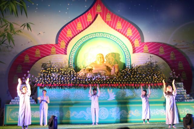 Thái Bình: SC.Hương Nhũ thuyết giảng tại Khóa tu sen hồng