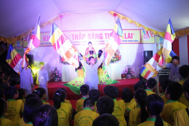 Hà Nam: Bế mạc khóa tu “Thắp sáng tương lai”
