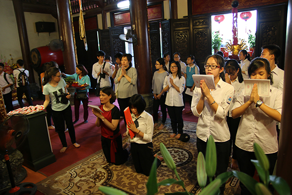 Chùa Tăng Phúc tổ chức lễ cầu nguyện và tư vấn mùa thi năm 2017