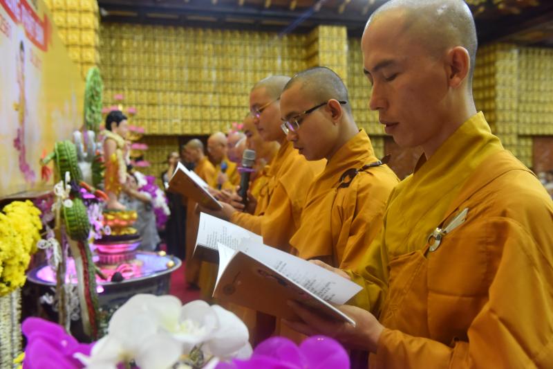 Chùa Giác Ngộ: Long trọng tổ chức chương trình đại lệ Phật đản PL. 2561 – DL. 2017