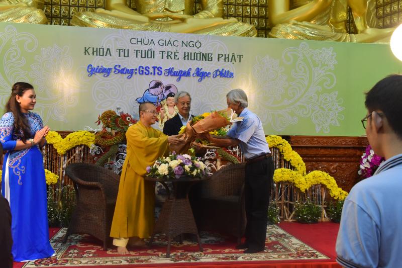 Chùa Giác Ngộ: Khóa tu ‘’Tuổi Trẻ Hướng Phật’’ lần thứ 12