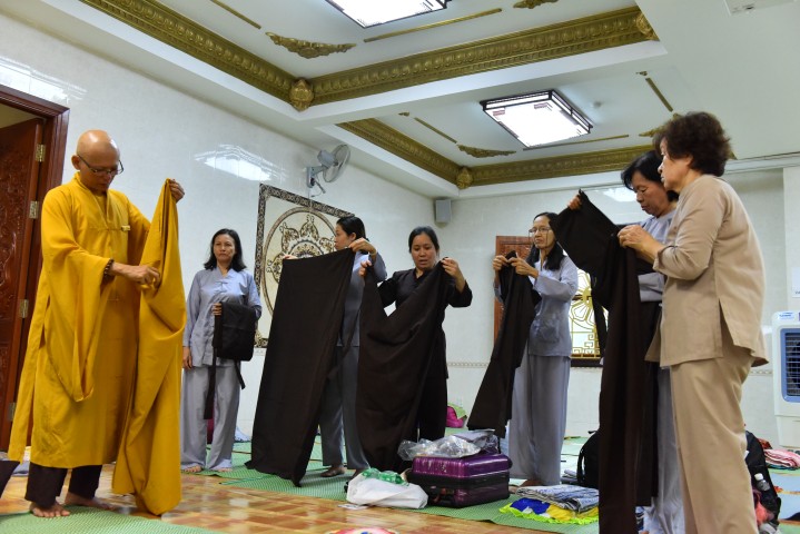 Thiêng liêng đại lễ xuất gia gieo duyên tại chùa Giác Ngộ